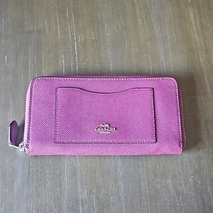 Coach Large Accordian Zip Around Wallet Violet Orchid